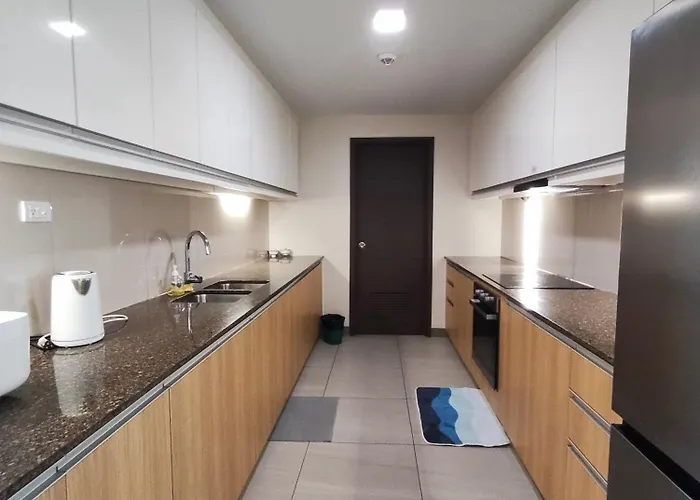 3br Spacious Modern Close Bay&okada, Near Naia&moa